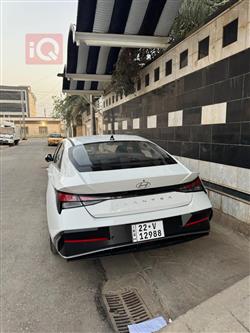هیوندای ئەلەنترا